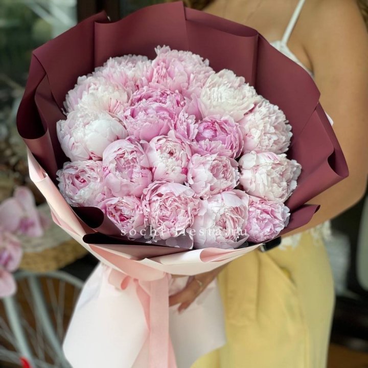Букет 17 зефирных пионов в Ярославле