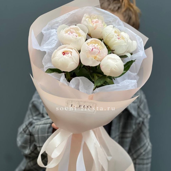 Букет белых пионов в Ярославле