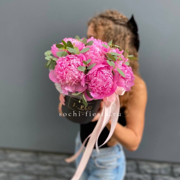 Дизайнерский цилиндр "Фломени" в Ярославле