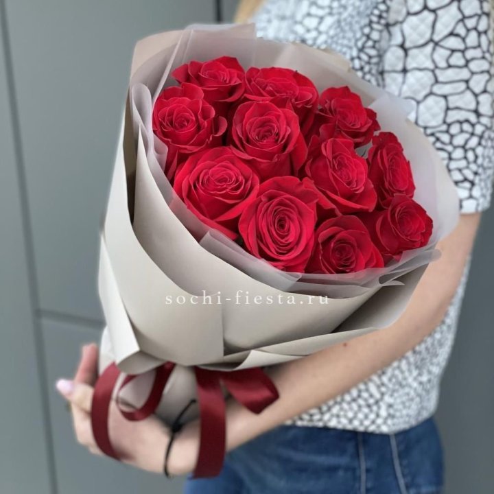 Букет красных роз "Рози" в Ярославле