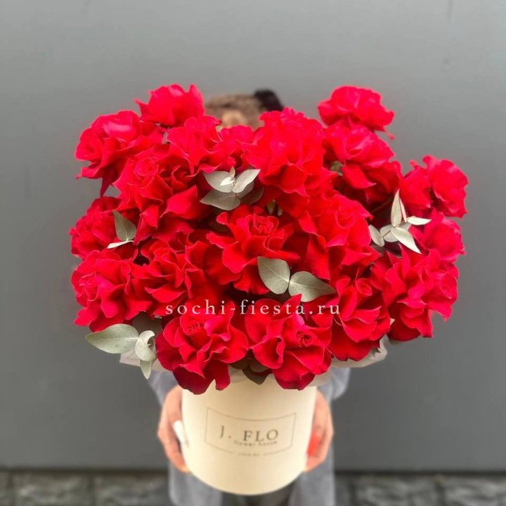 35 Французских роз в боксе в Ярославле