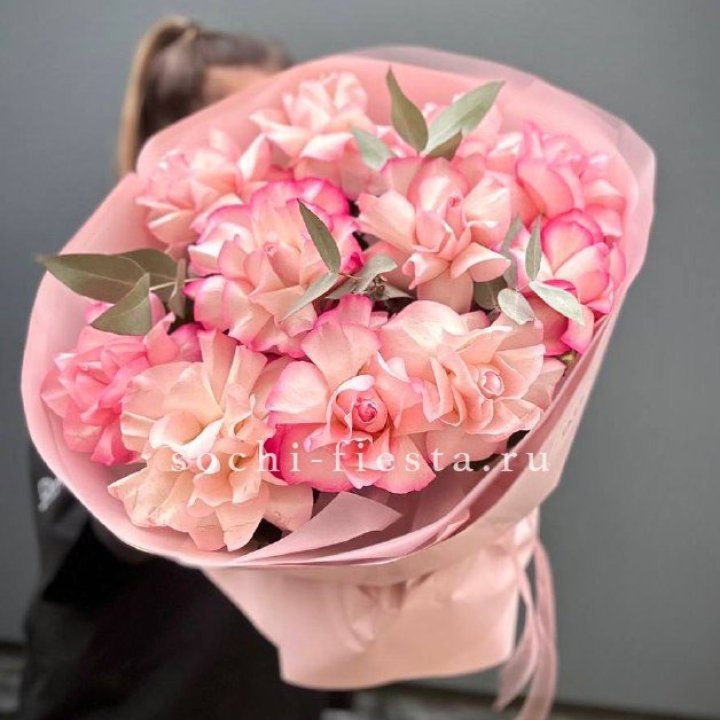 Нежно- розовые французские розы Венди в Ярославле