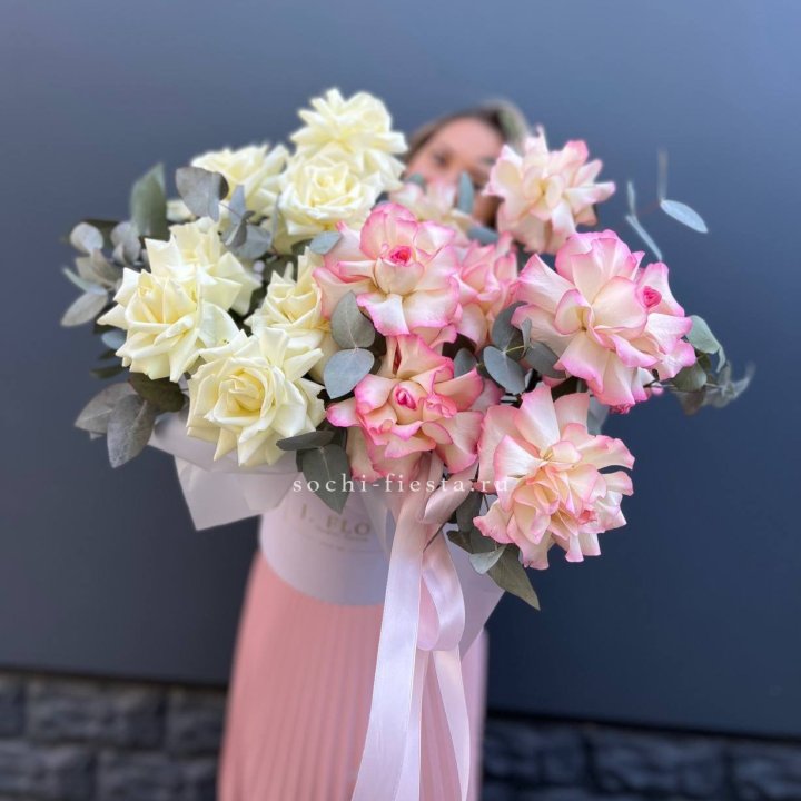 15 Французских роз в боксе в Ярославле