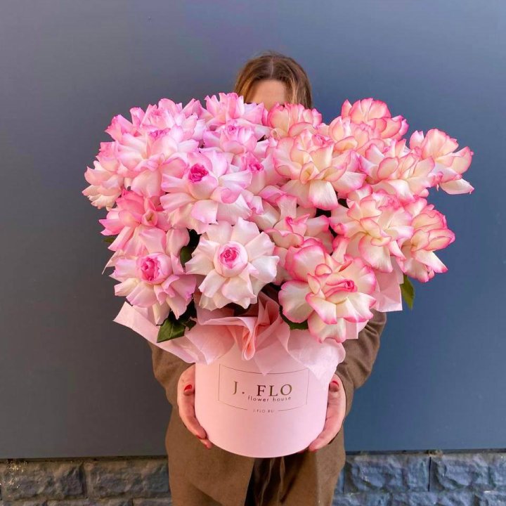 25 Французских роз микс в боксе в Ярославле