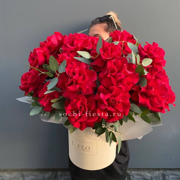 25 Французских красных роз в коробке в Ярославле