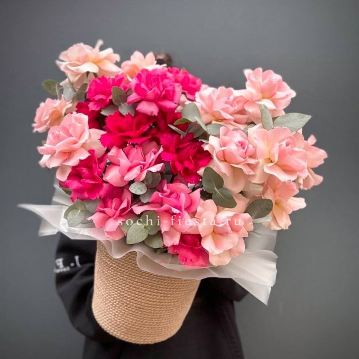 23 Французские розы Микс в боксе в Ярославле