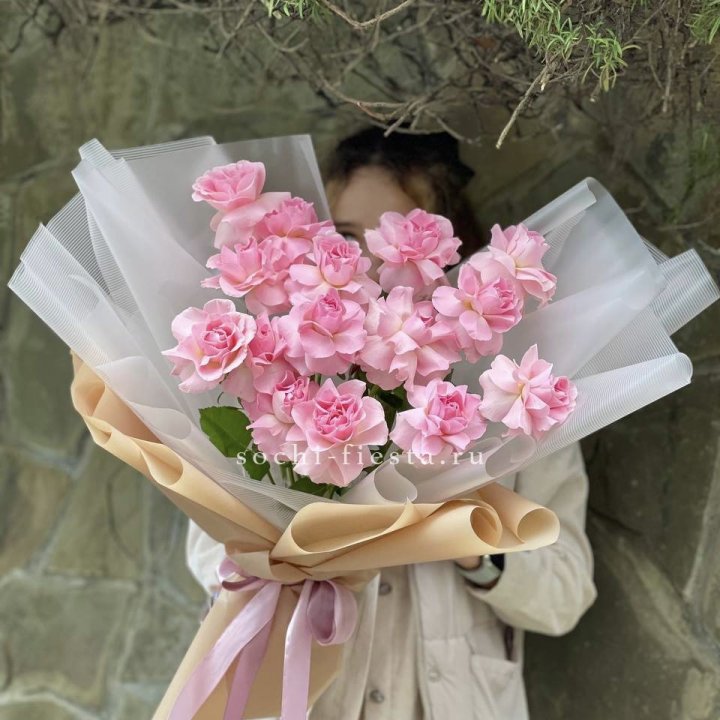 Букет из 15 французских роз Пинк дрим в Ярославле