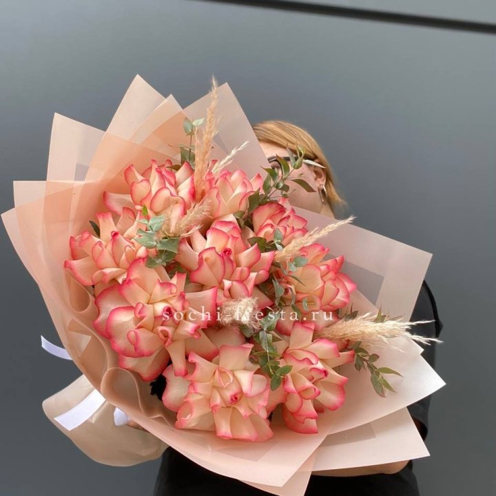 9 Французских роз Джумилия  в Ярославле