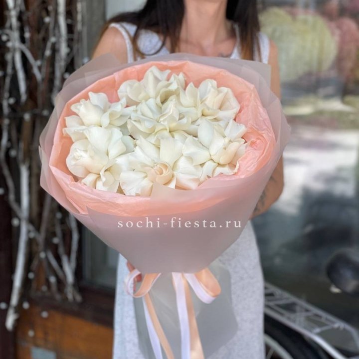 7 Белых французских роз в Ярославле