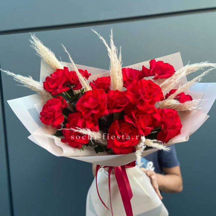15 Красных французских розы в Ярославле