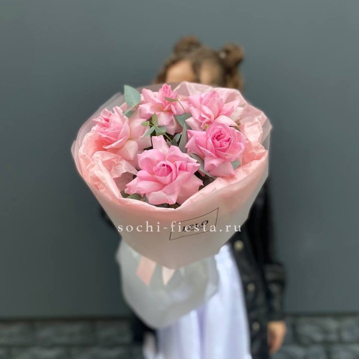 5 французских розовых роз  в Ярославле