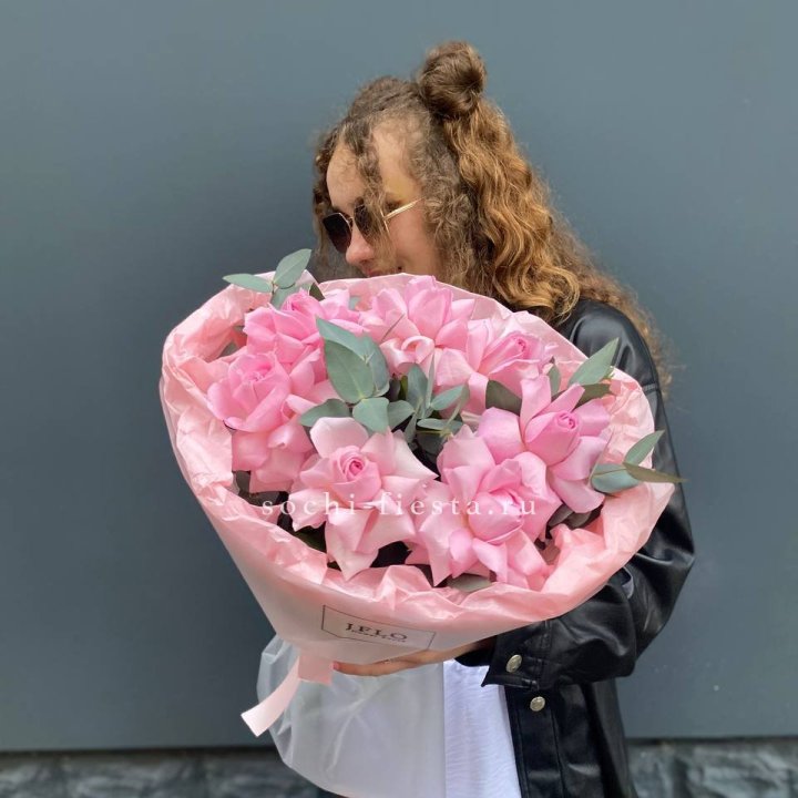 7 розовых роз в Ярославле