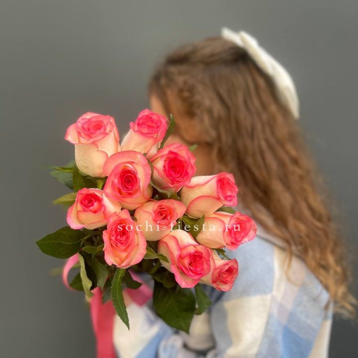 11 роз "Джумилия" в Ярославле