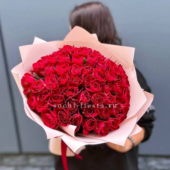 55 кенийских роз в Ярославле
