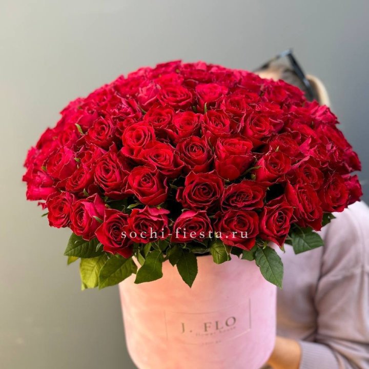 101 кенийская роза в цилиндре с доставкой в Ярославле