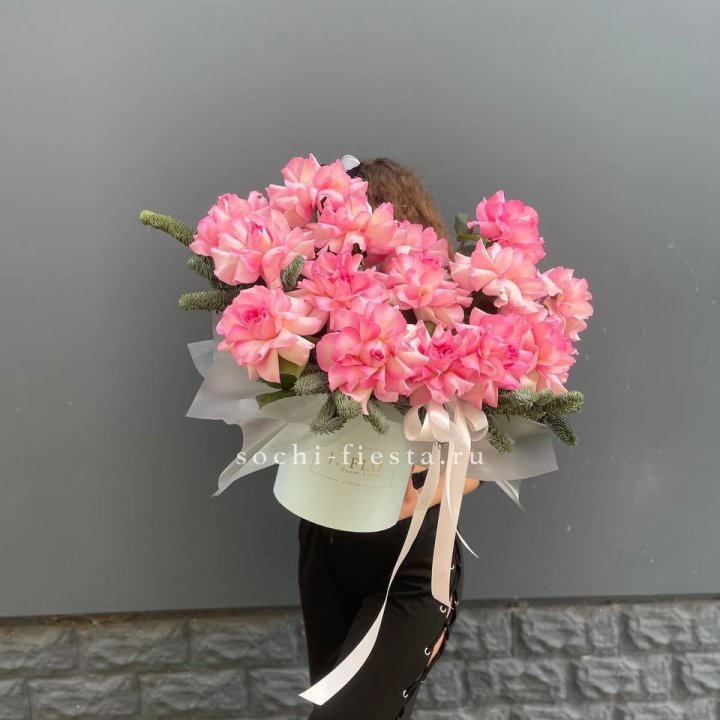 Бокс из 15 французских роз в Ярославле