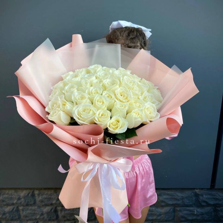 35 белых роз в Ярославле