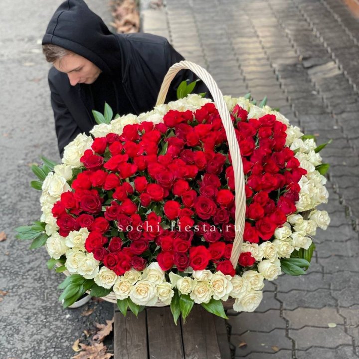201  роза в корзине   в Ярославле