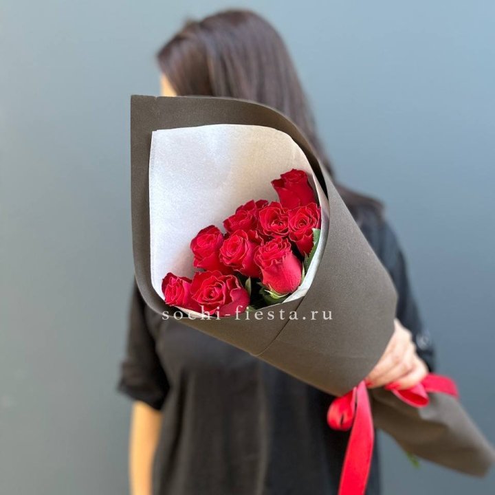 9 красных роз в фоамиране в Ярославле