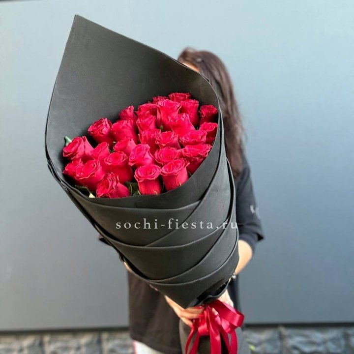 25 высоких красных роз с доставкой в Ярославле