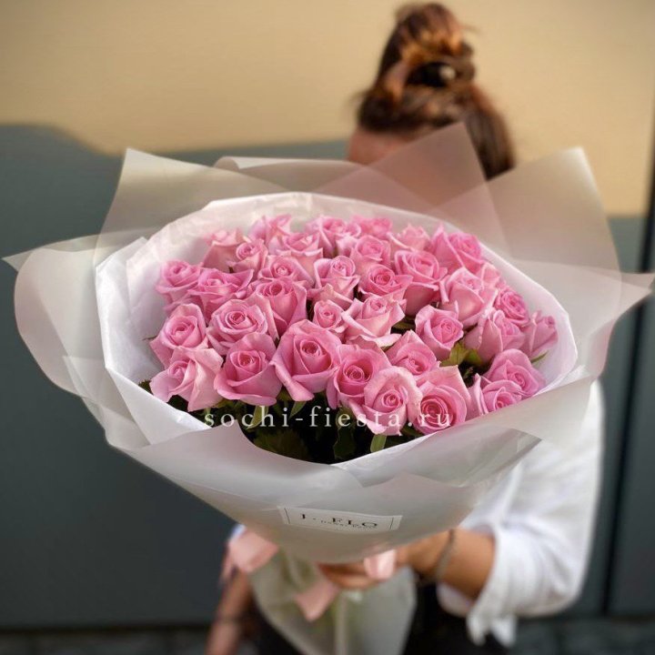 Букет розовых роз  в Ярославле