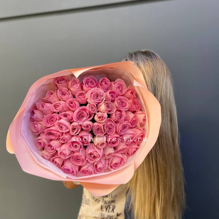 55 розовых роз в Ярославле