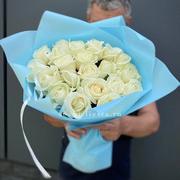 21 белая роза в Ярославле