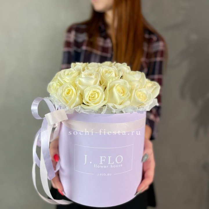 25 роз в цилиндре  в Ярославле