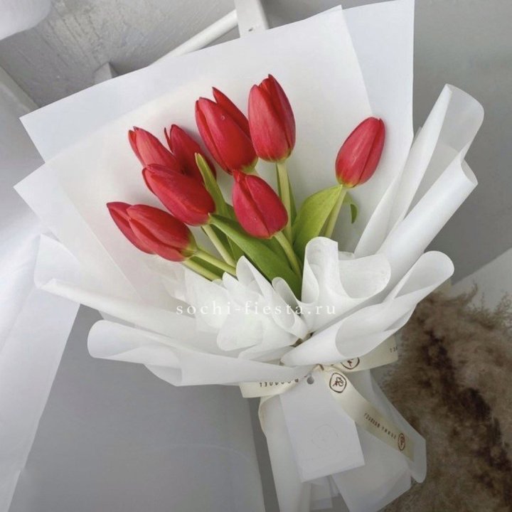 Букет красных тюльпанов в Ярославле