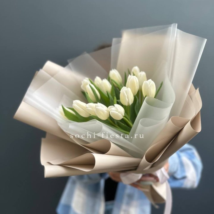 Букет из 15 белых тюльпанов в Ярославле