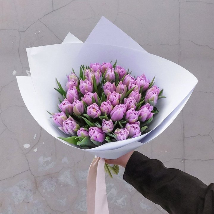 35 сиреневых тюльпанов в Ярославле