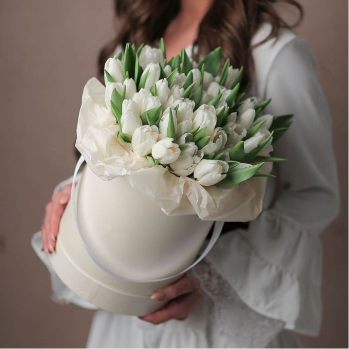 Тюльпаны в цилиндре  в Ярославле