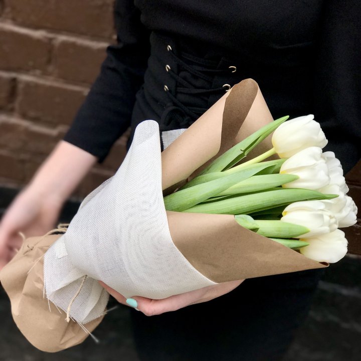 Букет белых тюльпанов в Ярославле