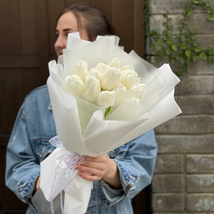 Букет белоснежных тюльпанов в Ярославле